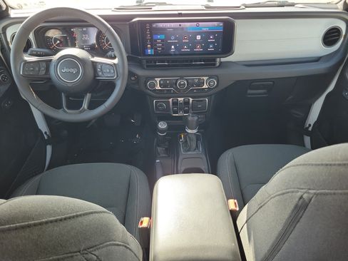 Used 2024 Jeep Wrangler Unlimited Sport AWD/4WD image 17