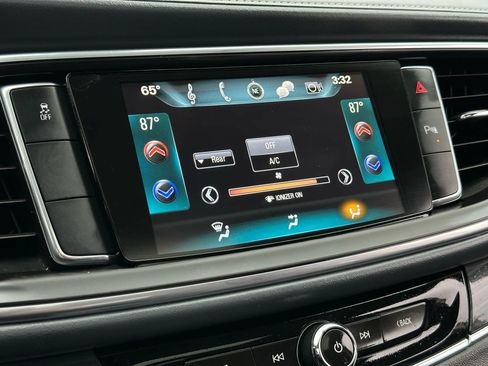 Used 2019 Buick Enclave Essence image 36