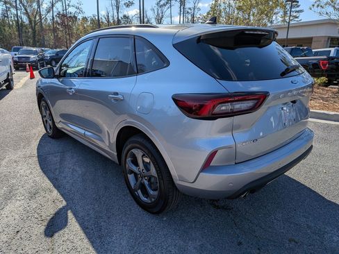 Certified 2023 Ford Escape ST-Line Select w/ Tech Pack #1 image 7