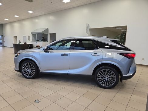 Used 2024 Lexus RX 350h image 9
