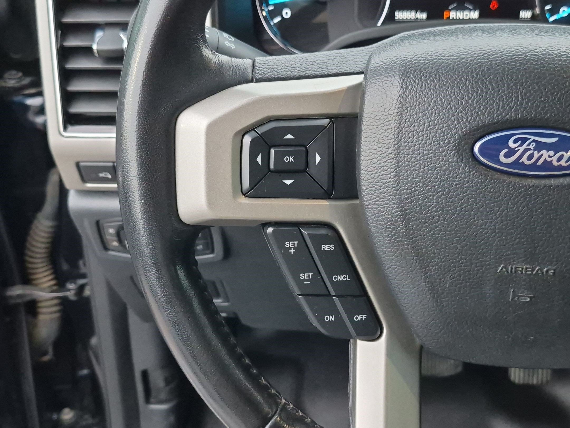 Used 2022 Ford F350 Lariat w/ Tremor Off-Road Package AWD/4WD image 17