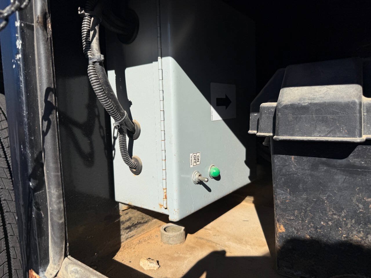 Used 2010 Ford F550 2WD Regular Cab Super Duty image 20