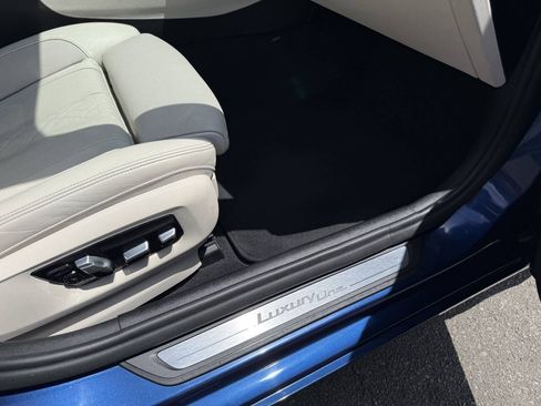 Used 2018 BMW 530i xDrive AWD/4WD image 22