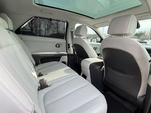 Used 2025 Hyundai Ioniq 5 Limited image 20
