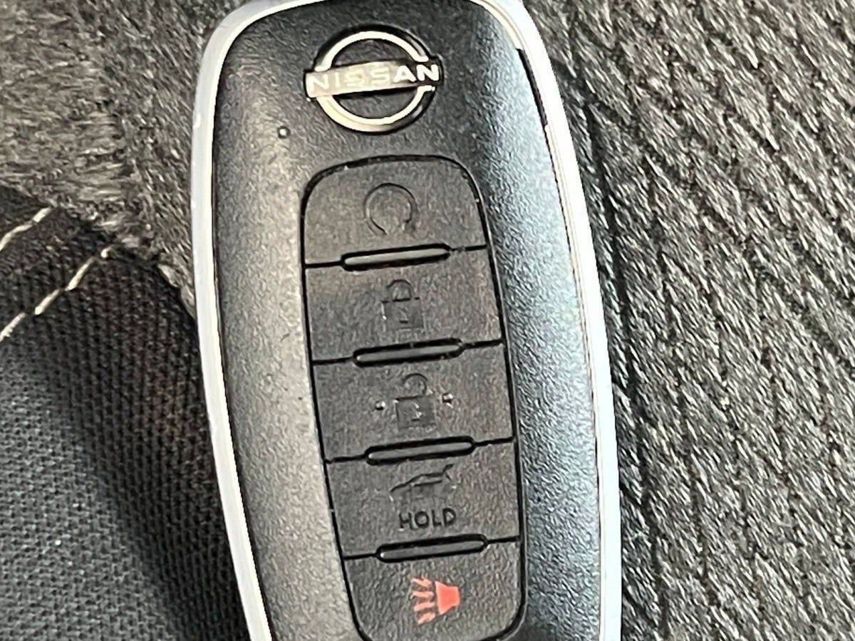 Used 2025 Nissan Rogue SV AWD/4WD image 20