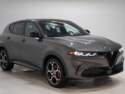 Used 2024 Alfa Romeo Tonale Veloce AWD/4WD image 1