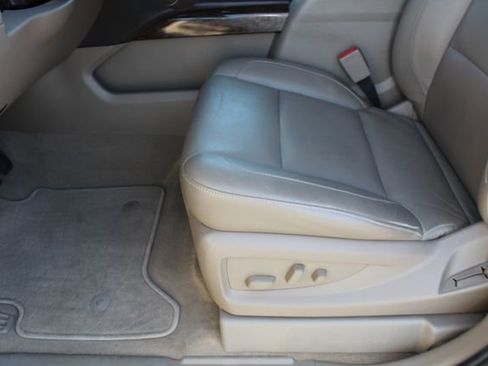 Used 2019 Chevrolet Tahoe LT image 36