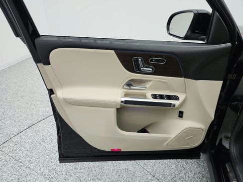 Used 2026 Mercedes-Benz GLB 250 image 15