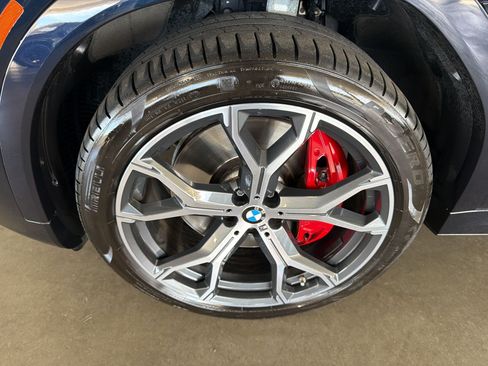 Used 2021 BMW X6 M50i AWD/4WD image 11
