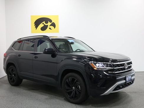 Used 2023 Volkswagen Atlas SE w/ Black Wheel Package AWD/4WD image 6