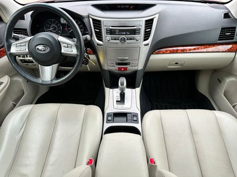 Used 2011 Subaru Outback 2.5i Limited image 22