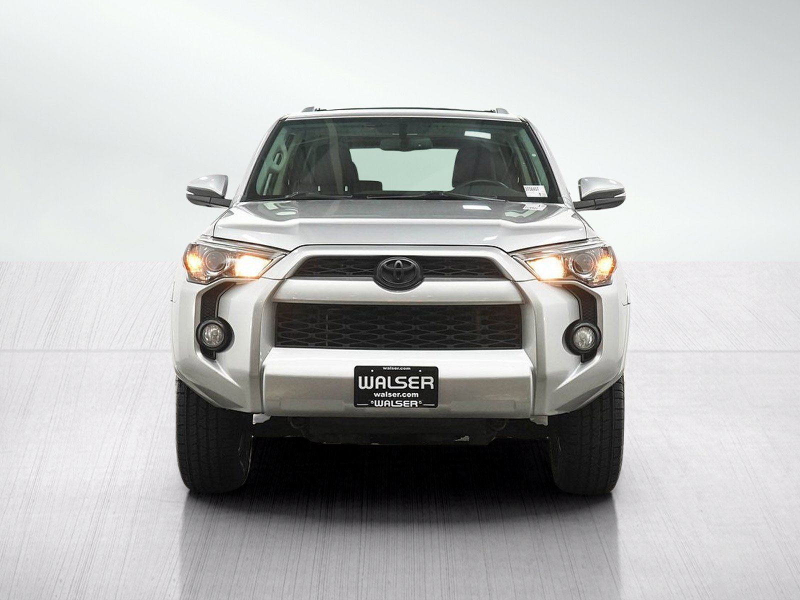 Used 2016 Toyota 4Runner SR5 Premium AWD/4WD image 8