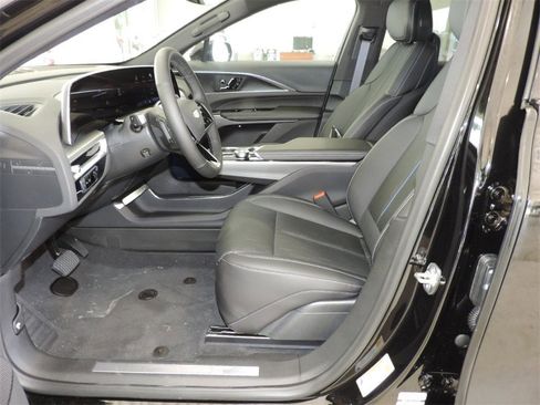 New 2025 Cadillac Lyriq Sport image 15