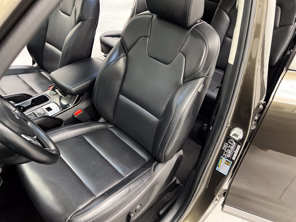 Used 2025 Kia Telluride S FWD image 11