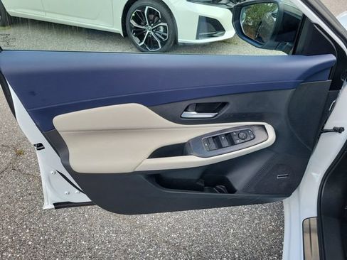 New 2026 Nissan Sentra SL w/ Floor Mat Package FWD image 5