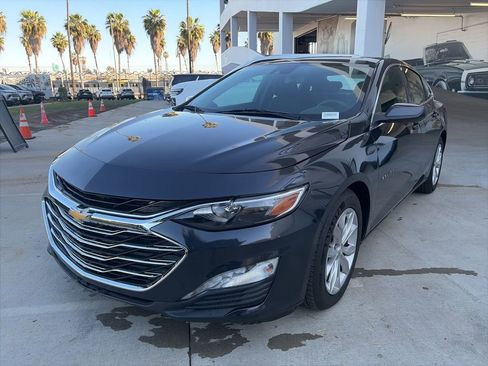 Used 2023 Chevrolet Malibu LT image 2