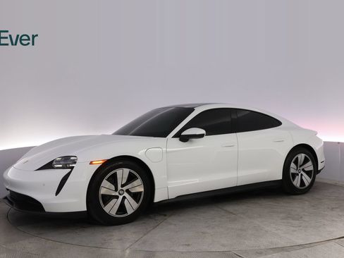Used 2023 Porsche Taycan RWD image 18