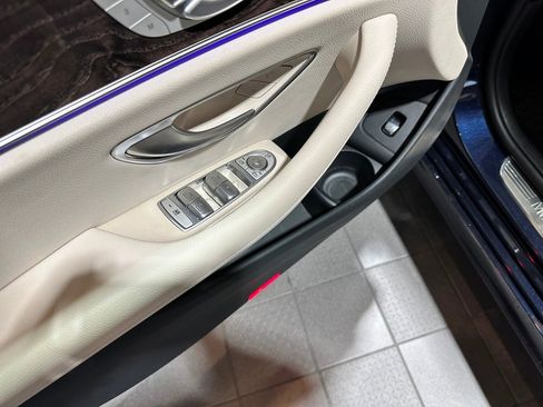 Used 2023 Mercedes-Benz E 350 4MATIC Sedan image 13