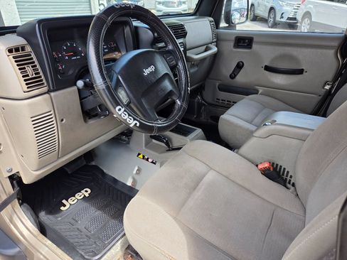 Used 2006 Jeep Wrangler X AWD/4WD image 19