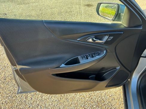 Used 2024 Chevrolet Malibu LT image 26