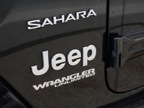 Certified 2018 Jeep Wrangler Unlimited Sahara image 20