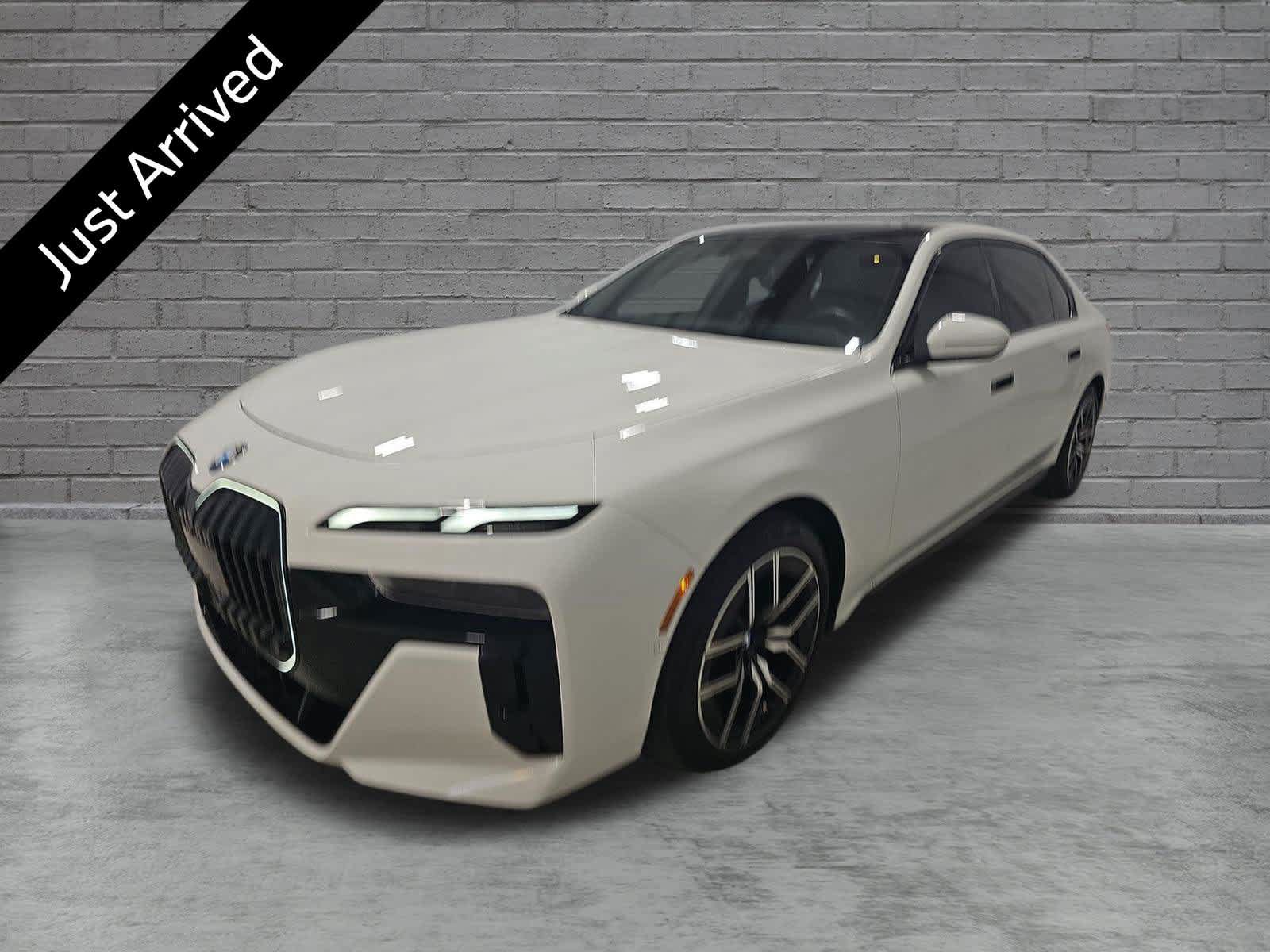 Used 2024 BMW i7 xDrive60 AWD/4WD image 1
