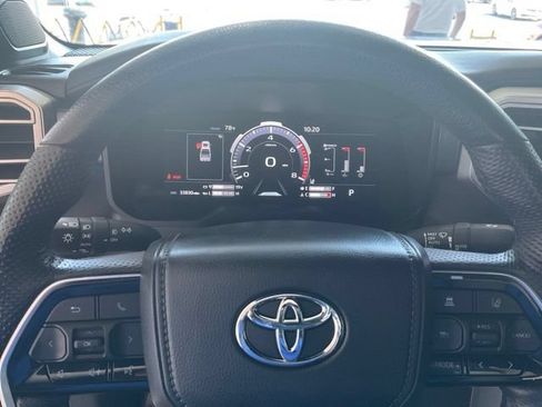 Used 2024 Toyota Tundra Platinum AWD/4WD image 8