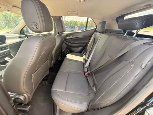 Used 2025 Buick Encore GX Preferred AWD/4WD image 14