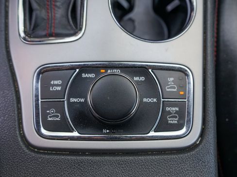 Used 2020 Jeep Grand Cherokee Trailhawk image 33