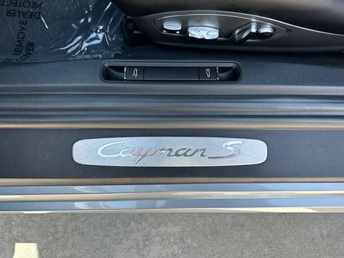 Certified 2022 Porsche 718 Cayman S RWD image 20
