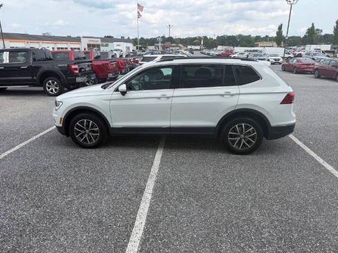 Used 2020 Volkswagen Tiguan SE w/ Panoramic Sunroof Package AWD/4WD image 5