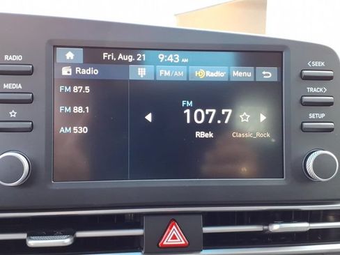 New 2026 Hyundai Elantra Hybrid FWD image 6
