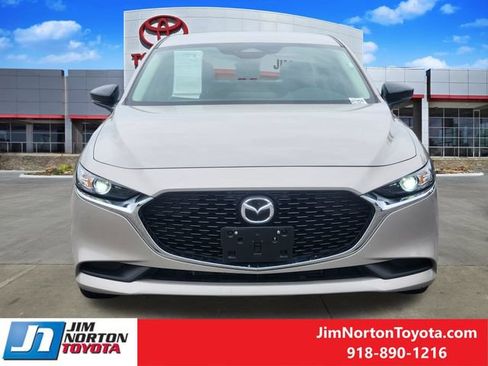 Used 2024 MAZDA MAZDA3 s FWD image 2
