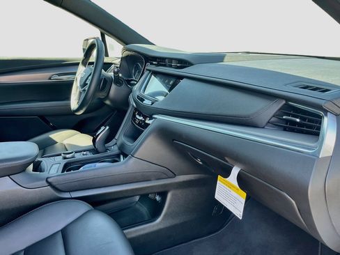 Used 2025 Cadillac XT5 Luxury AWD/4WD image 31