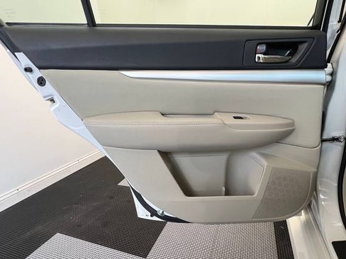 Used 2012 Subaru Legacy 2.5i Premium image 9