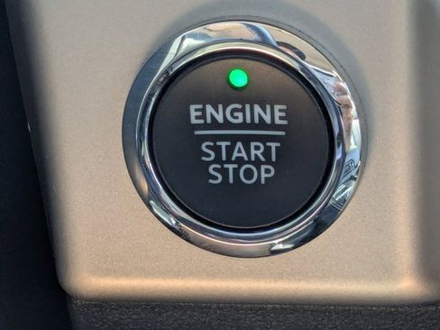 Certified 2022 Ford Expedition XLT image 30