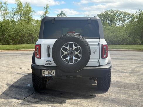 Used 2024 Ford Bronco Badlands AWD/4WD image 3