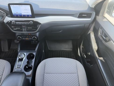 Used 2022 Ford Escape SE w/ Convenience Package FWD image 17