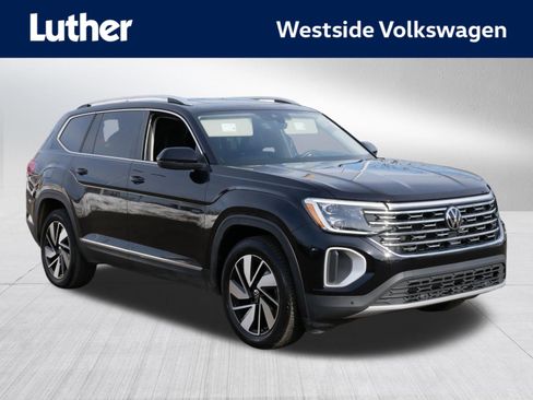 Certified 2025 Volkswagen Atlas SEL image 1