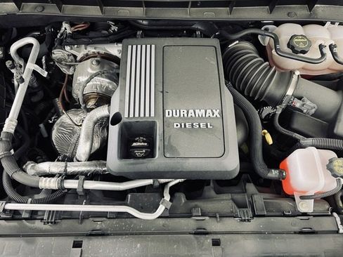 Used 2025 GMC Sierra 1500 AT4 w/ AT4 Premium Package image 9