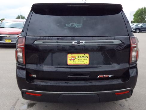Used 2022 Chevrolet Suburban RST w/ Luxury Package AWD/4WD image 6