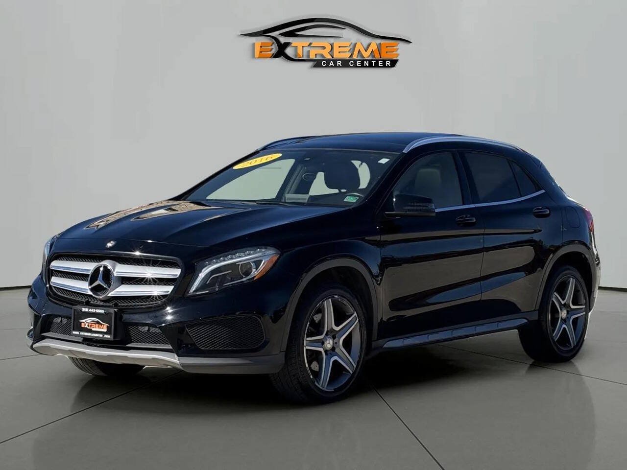Used 2016 Mercedes-Benz GLA 250 4MATIC w/ Premium Package image 2