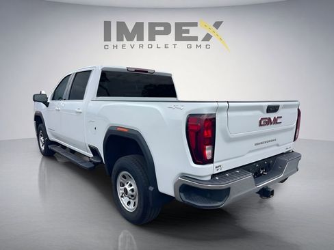 Used 2023 GMC Sierra 2500 SLE w/ SLE Convenience Package AWD/4WD image 3