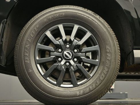 Used 2025 Nissan Armada SV AWD/4WD image 12