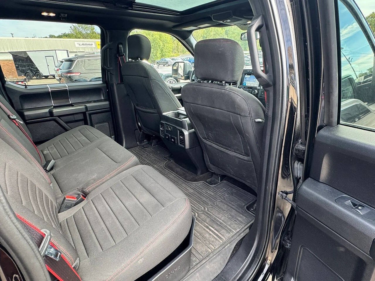 Used 2018 Ford F150 XLT w/ Equipment Group 302A Luxury AWD/4WD image 15
