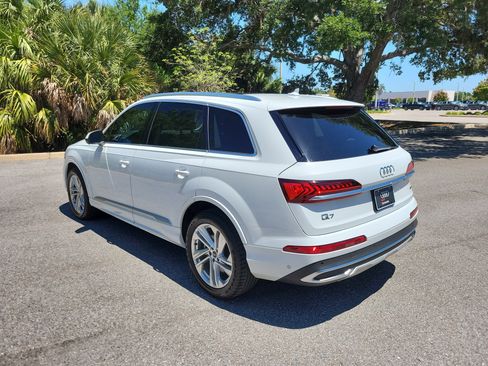 Used 2021 Audi Q7 3.0T Premium Plus w/ Premium Plus Package AWD/4WD image 6