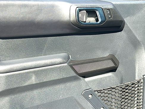 Used 2025 Ford Bronco Outer Banks AWD/4WD image 16