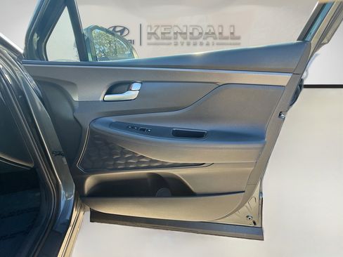 Used 2020 Hyundai Santa Fe SE image 30