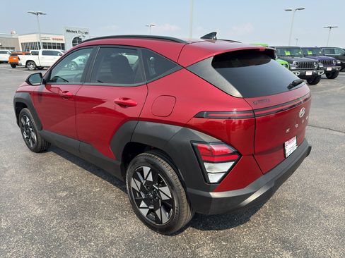 Used 2025 Hyundai Kona SEL AWD/4WD image 7