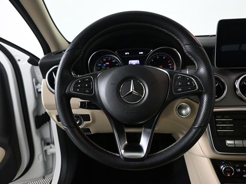 Used 2020 Mercedes-Benz GLA 250 image 2